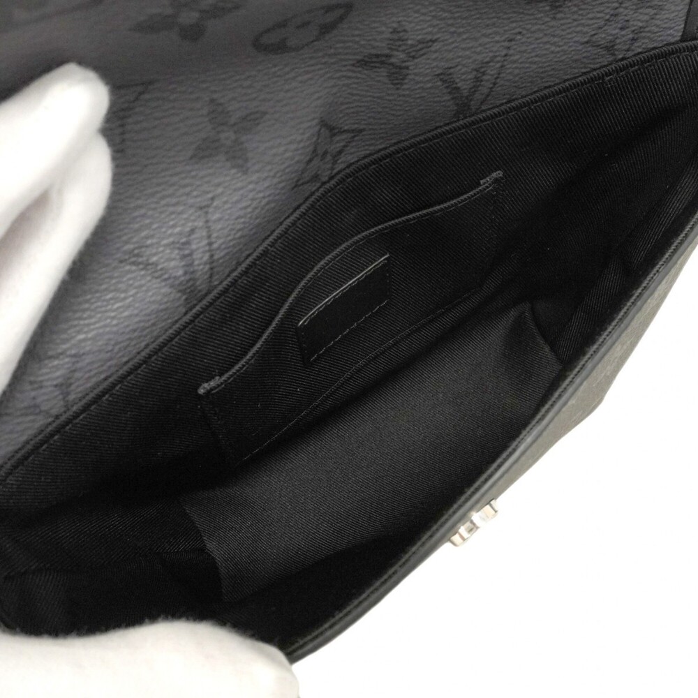 Louis Vuitton Monogram Eclipse Reverse Pulse Wear… - image 4